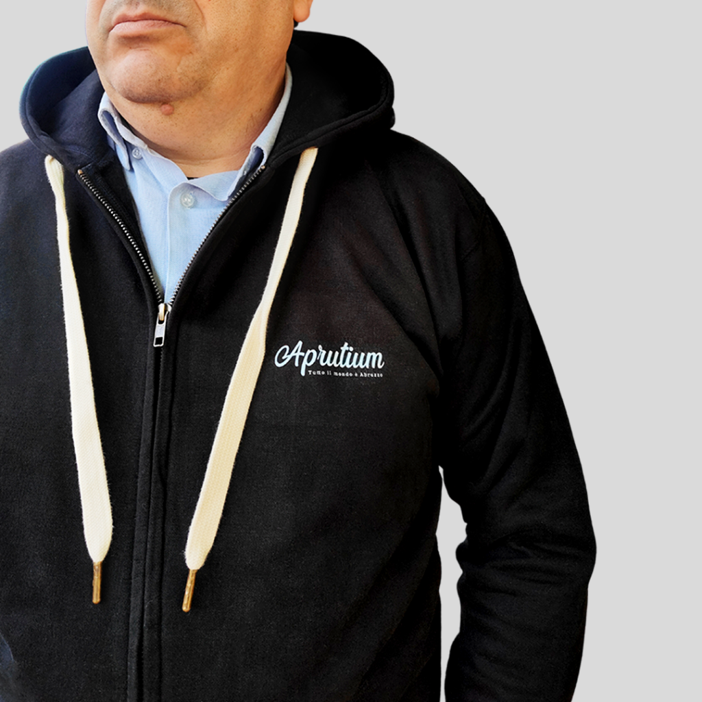felpa-uomo-con-zip-nero
